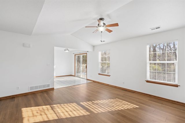 5104 SANDSTONE DR, Columbia, MO 65202