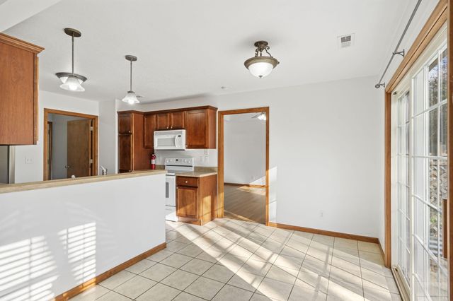 5104 SANDSTONE DR, Columbia, MO 65202