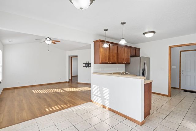 5104 SANDSTONE DR, Columbia, MO 65202