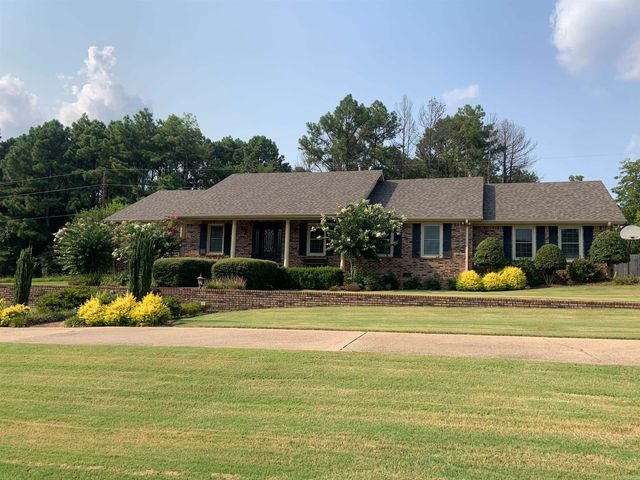 1901 Marlanita Dr., Paragould, AR 72450