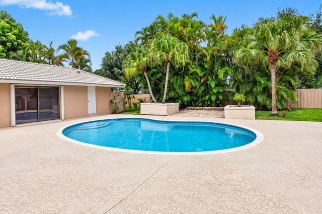 4441 SAINT ANDREWS Drive, Boynton Beach, FL 33436