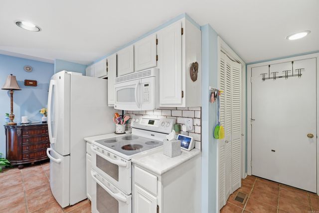 601 Woodlawn Dr Apt 20, Fairfield Bay, AR 72088