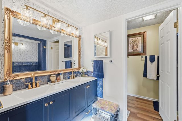 601 Woodlawn Dr Apt 20, Fairfield Bay, AR 72088