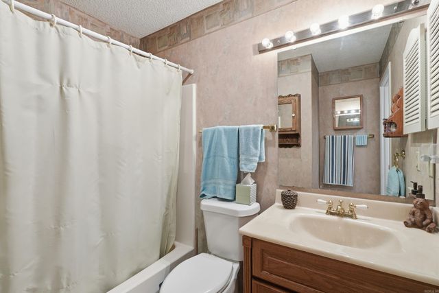 601 Woodlawn Dr Apt 20, Fairfield Bay, AR 72088