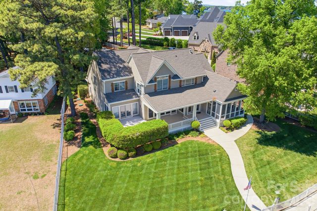21217 Island Forest Drive, Cornelius, NC 28031