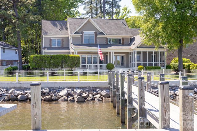 21217 Island Forest Drive, Cornelius, NC 28031