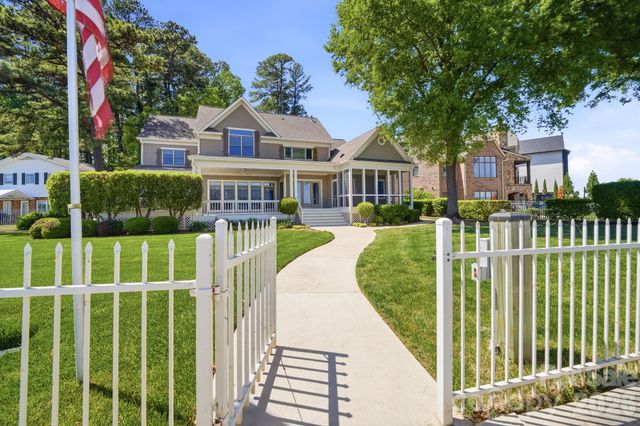21217 Island Forest Drive, Cornelius, NC 28031