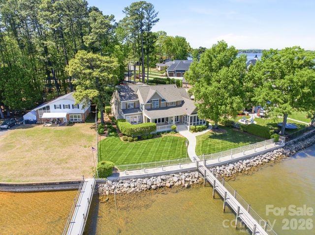 21217 Island Forest Drive, Cornelius, NC 28031