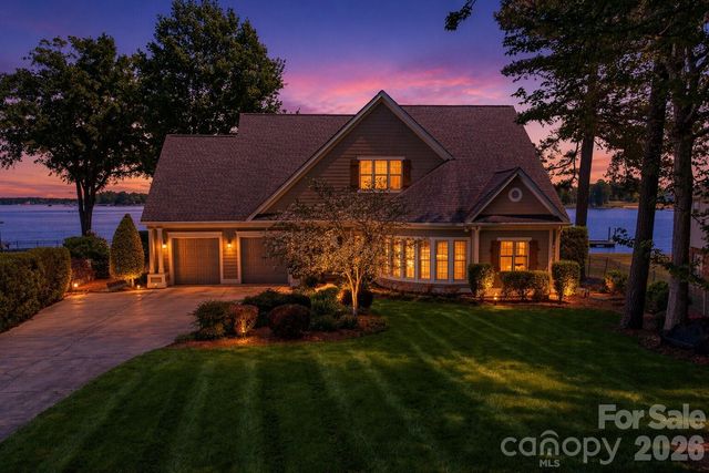 21217 Island Forest Drive, Cornelius, NC 28031