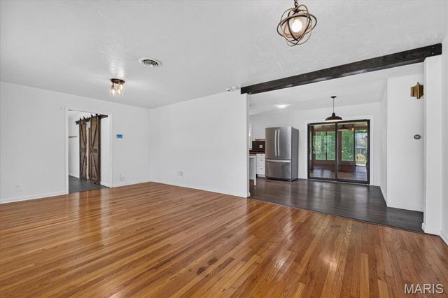1910 Oak Tree St, St Peters, MO 63376