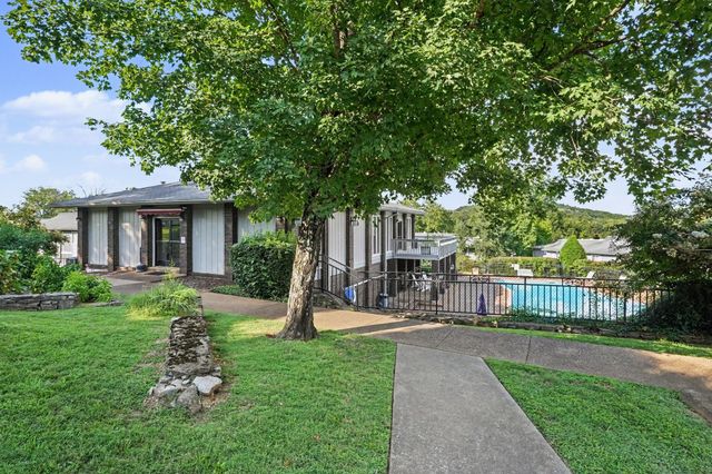 21 Vaughns Gap Rd Apt 149, Nashville, TN 37205