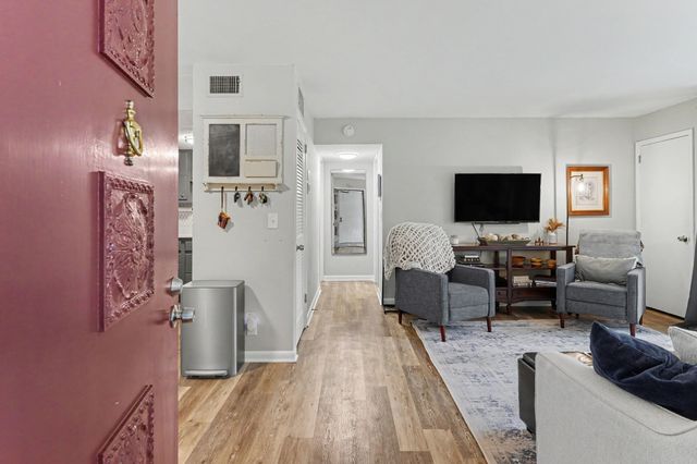 21 Vaughns Gap Rd Apt 149, Nashville, TN 37205