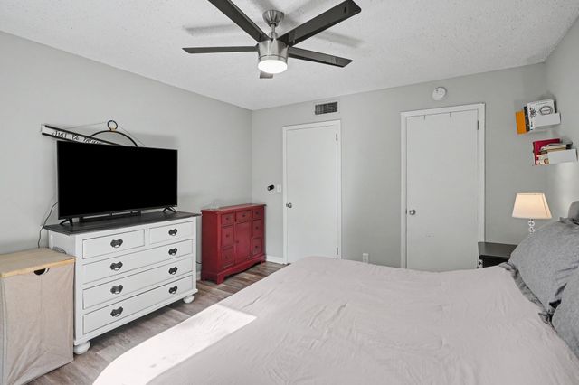 21 Vaughns Gap Rd Apt 149, Nashville, TN 37205