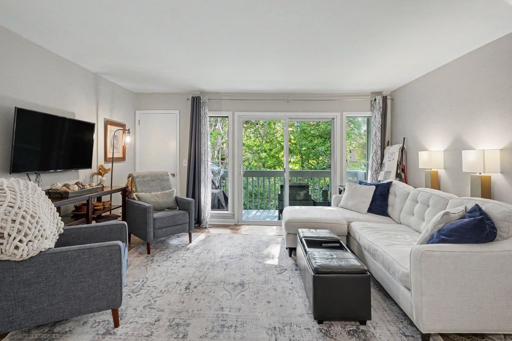 21 Vaughns Gap Rd Apt 149, Nashville, TN 37205