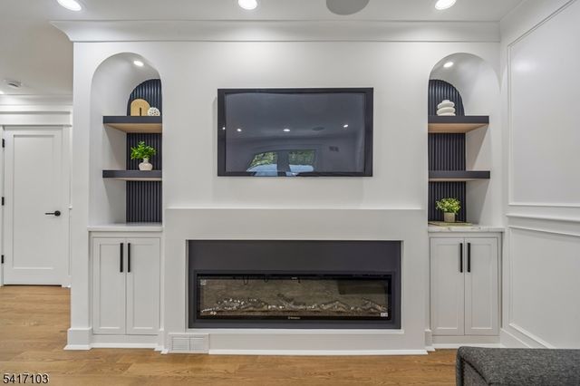 4 Holmes Ave, New Providence Boro, NJ 07974