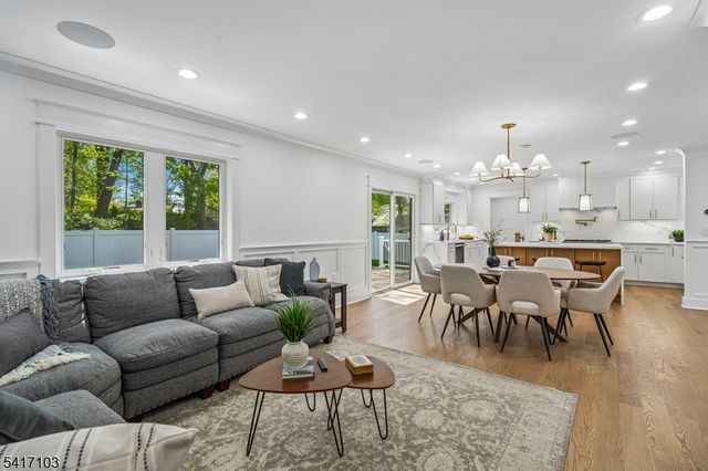4 Holmes Ave, New Providence Boro, NJ 07974
