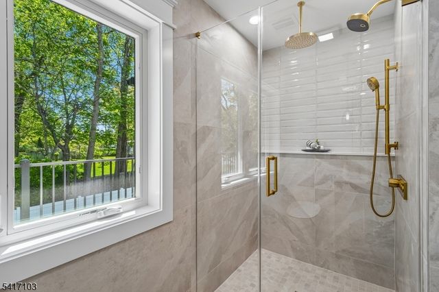 4 Holmes Ave, New Providence Boro, NJ 07974