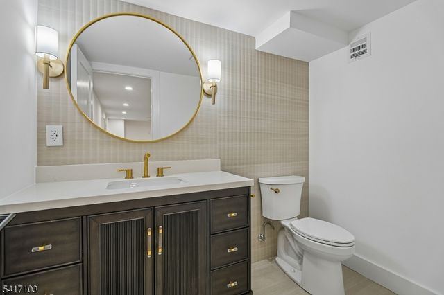 4 Holmes Ave, New Providence Boro, NJ 07974