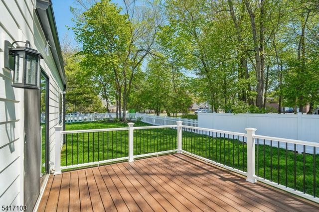 4 Holmes Ave, New Providence Boro, NJ 07974