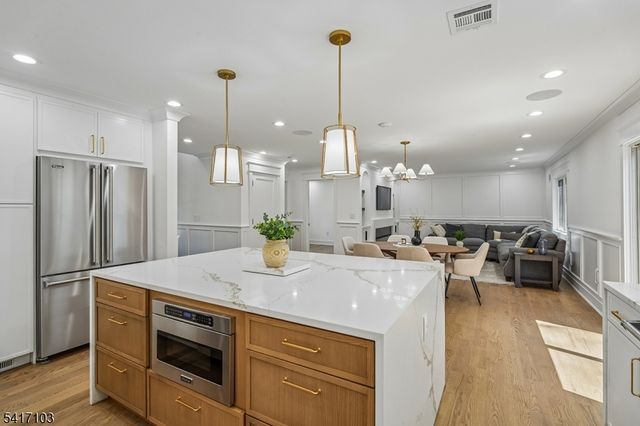 4 Holmes Ave, New Providence Boro, NJ 07974