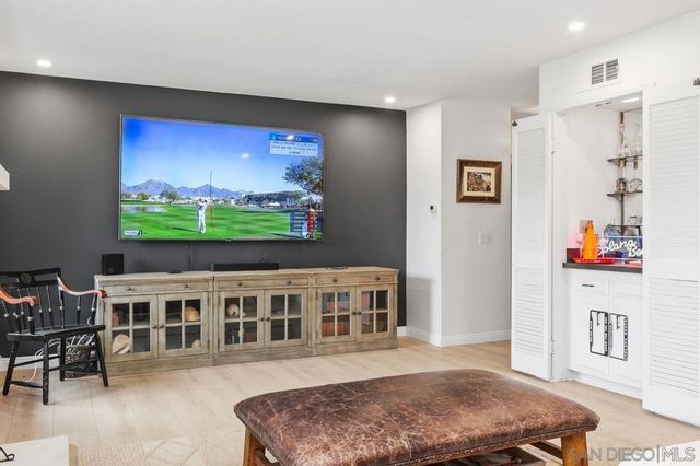 115 Vallarta Ct, Solana Beach, CA 92075