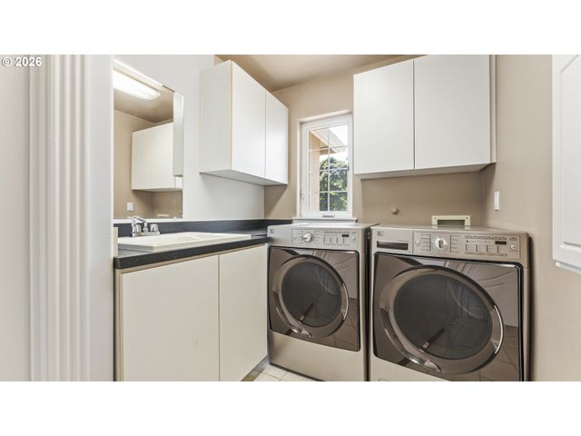 8118 Se 138TH Dr, Portland, OR 97236
