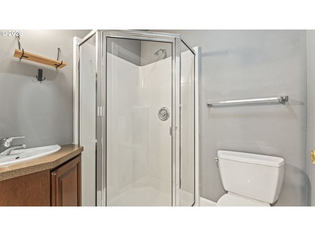 8118 Se 138TH Dr, Portland, OR 97236