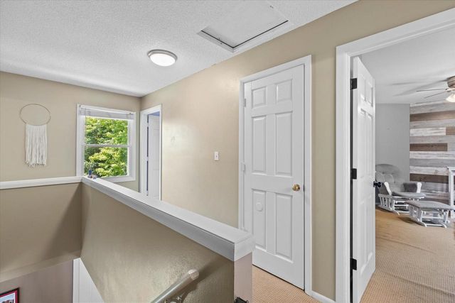 1028 S Imperial DRIVE, Hartland, WI 53029