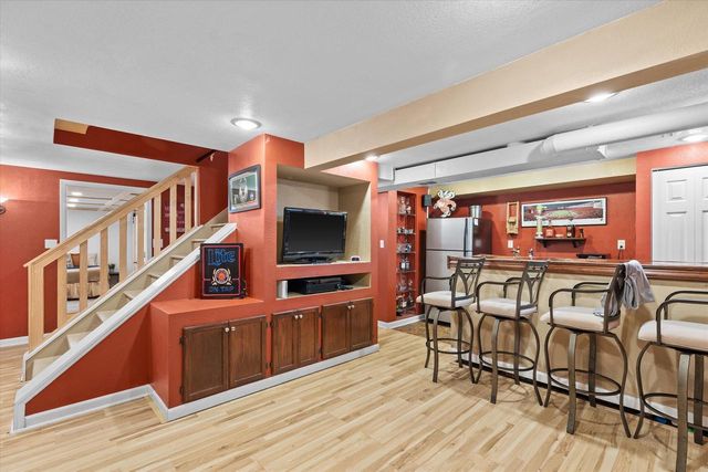 1028 S Imperial DRIVE, Hartland, WI 53029