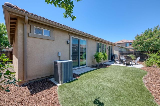 3269 Lahar Lane, Clovis, CA 93619