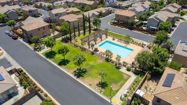 3269 Lahar Lane, Clovis, CA 93619