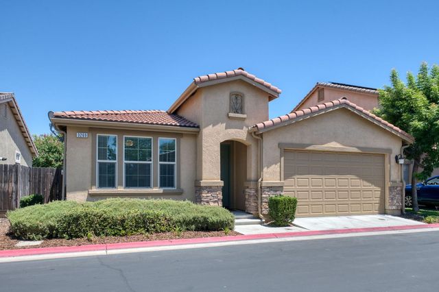 3269 Lahar Lane, Clovis, CA 93619
