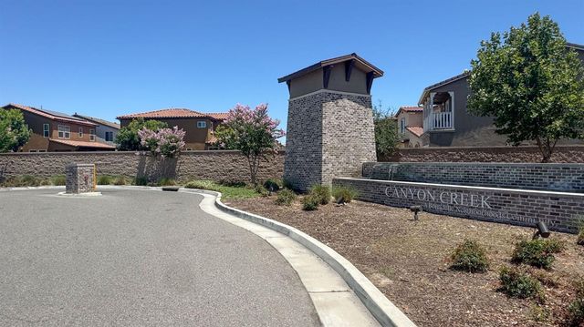 3269 Lahar Lane, Clovis, CA 93619