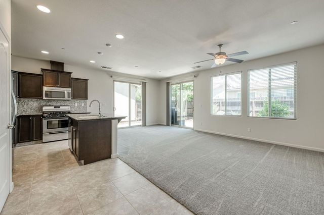 3269 Lahar Lane, Clovis, CA 93619