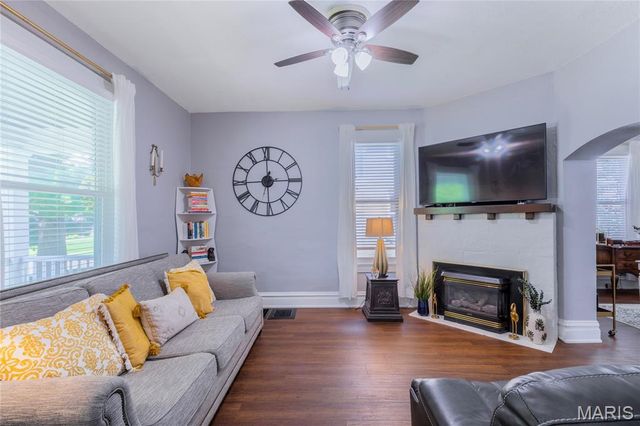 7358 Flora Avenue, Maplewood, MO 63143