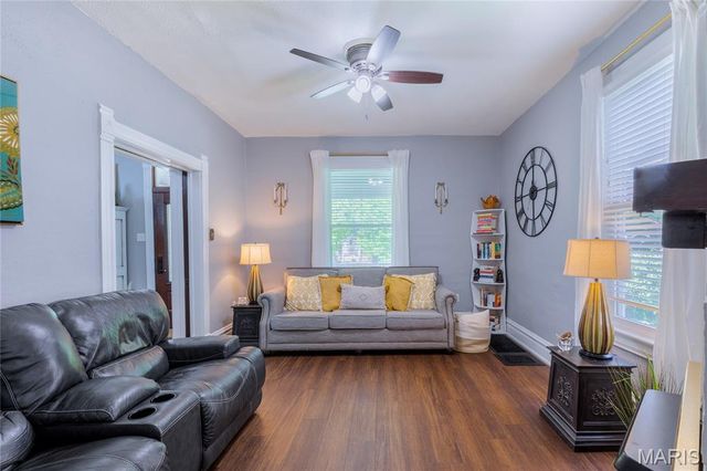 7358 Flora Avenue, Maplewood, MO 63143