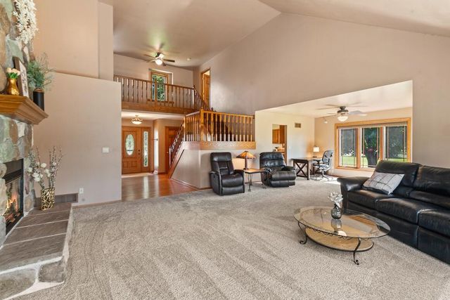 N39W32963 High Hill COURT, Nashotah, WI 53058