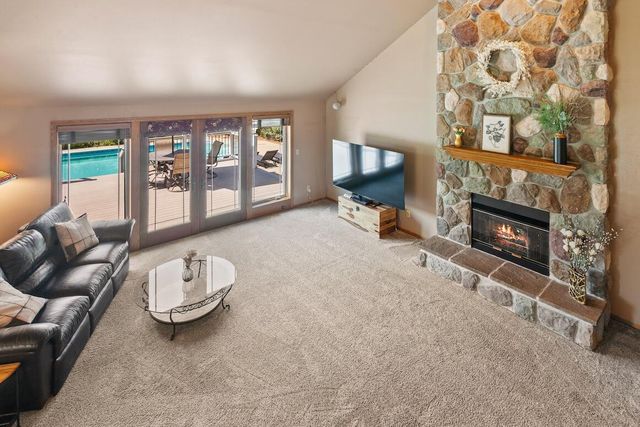 N39W32963 High Hill COURT, Nashotah, WI 53058