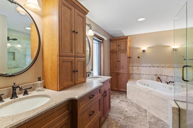 N39W32963 High Hill COURT, Nashotah, WI 53058