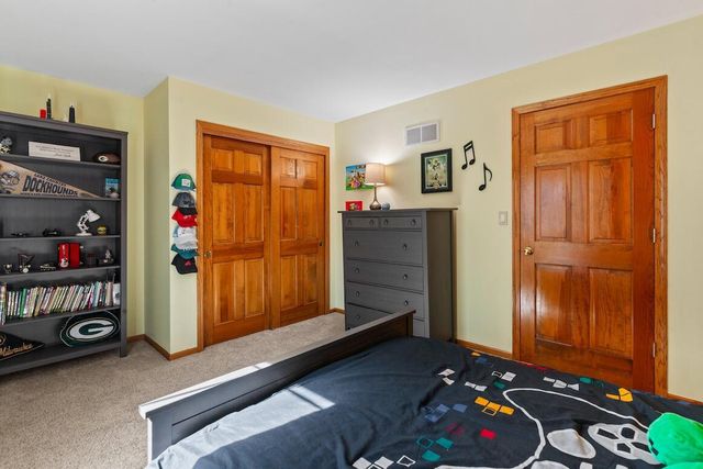 N39W32963 High Hill COURT, Nashotah, WI 53058