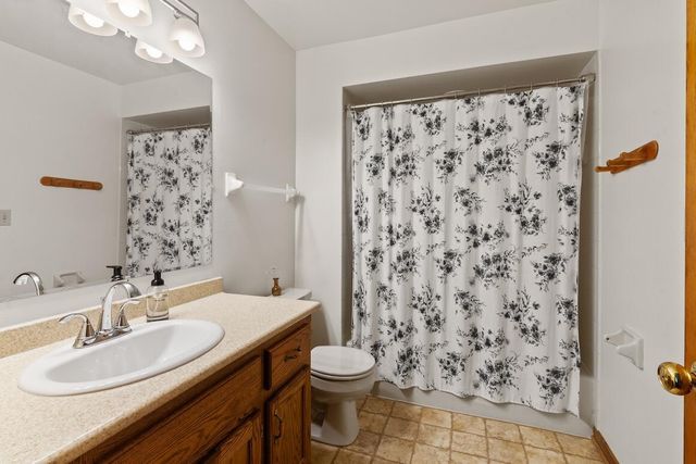 N39W32963 High Hill COURT, Nashotah, WI 53058