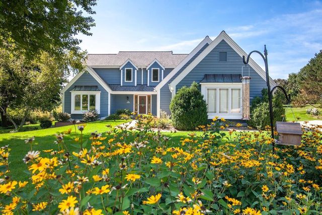 N39W32963 High Hill COURT, Nashotah, WI 53058