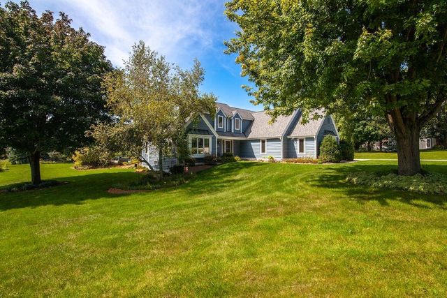 N39W32963 High Hill COURT, Nashotah, WI 53058