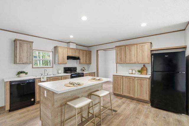 230 Carolina Drive, Saint Stephen, SC 29479