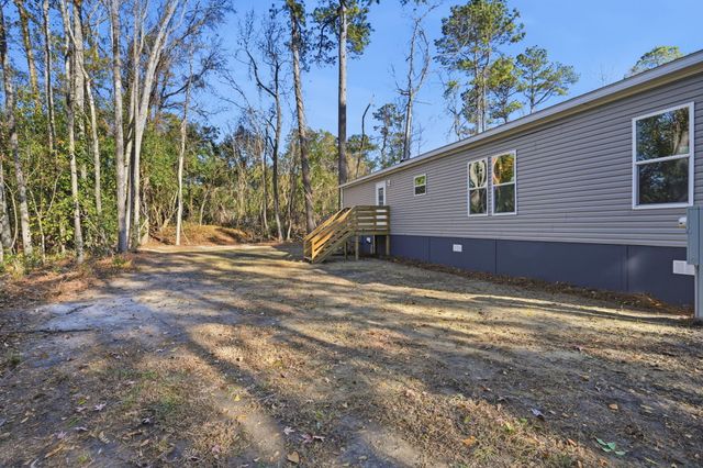 230 Carolina Drive, Saint Stephen, SC 29479
