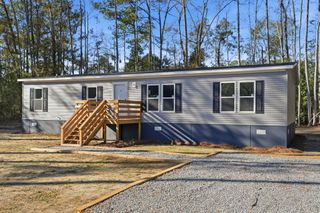 230 Carolina Drive, Saint Stephen, SC 29479