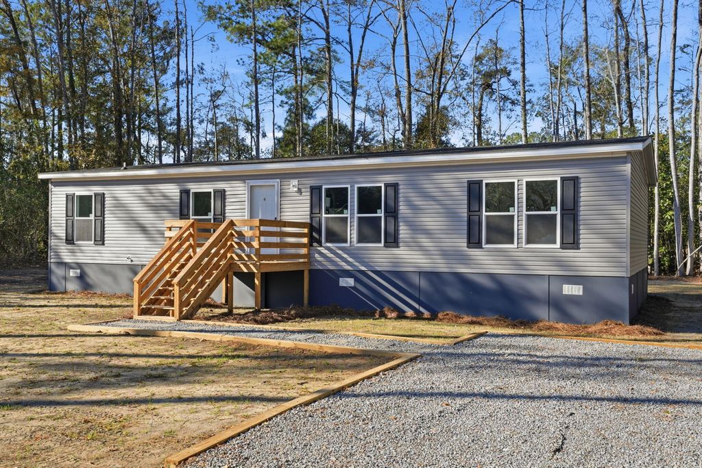 230 Carolina Drive, Saint Stephen, SC 29479