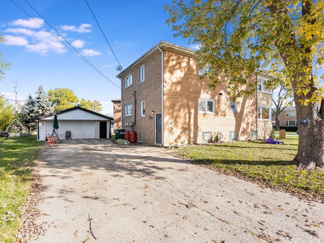 10548 Mason Avenue 2, Chicago Ridge, IL 60415