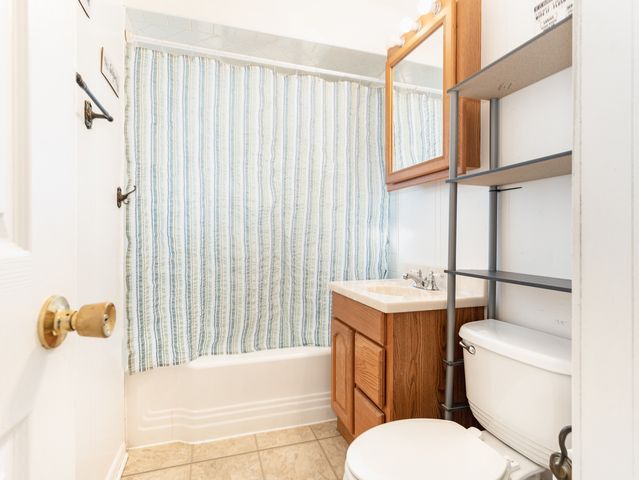 10548 Mason Avenue 2, Chicago Ridge, IL 60415