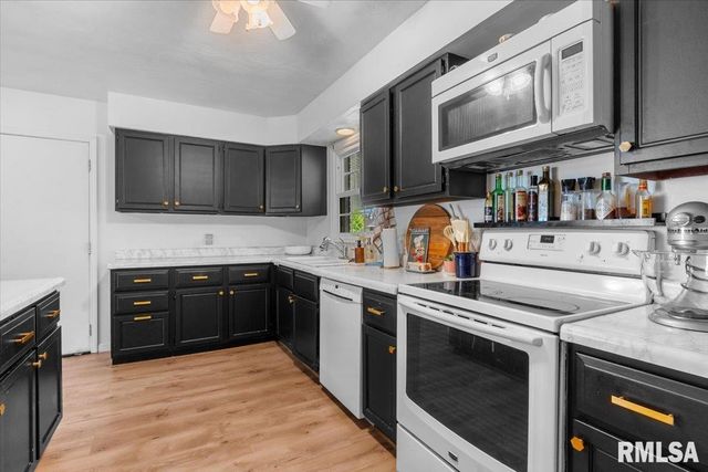 2229 Trowbridge Road, Springfield, IL 62703